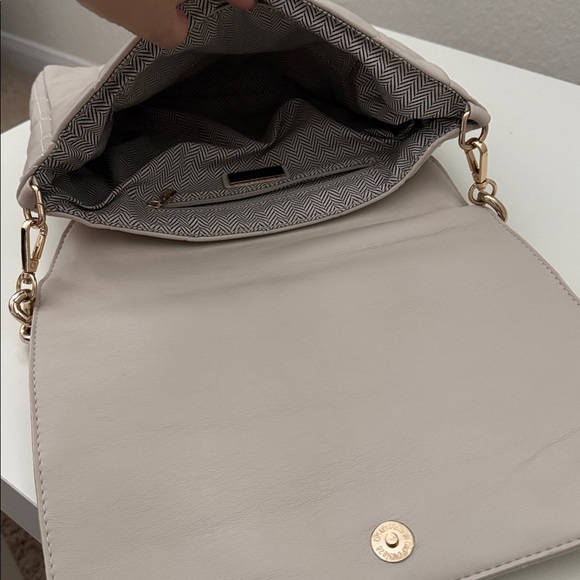 Urban Expressions Beige Faux Leather Shoulder Purse - Picture 3 of 6